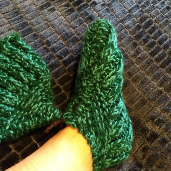 3/$25 vintage 90s NWT hand knit chunky boot slip on slippers - Picture 2 of 5